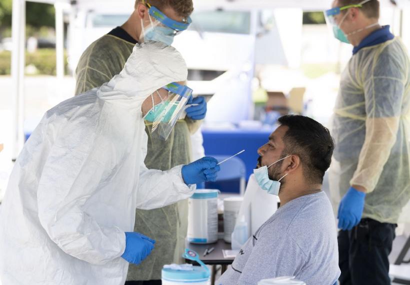 Focare de coronavirus în două localități din Arad. 64 de persoane infectate