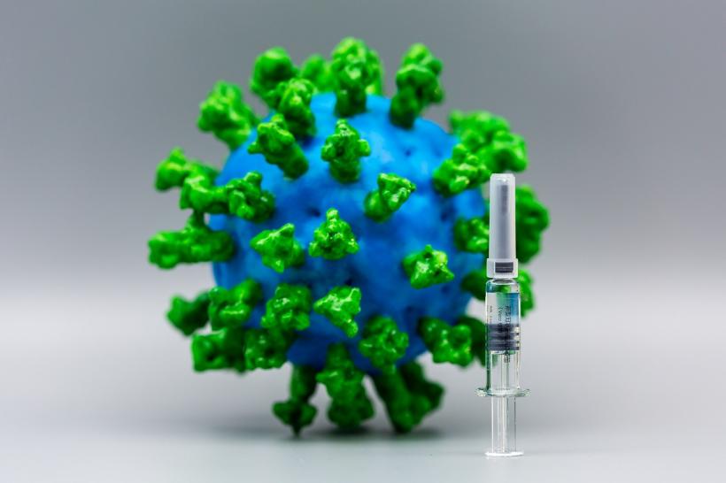 Coronacriza: Vaccinuri eficiente