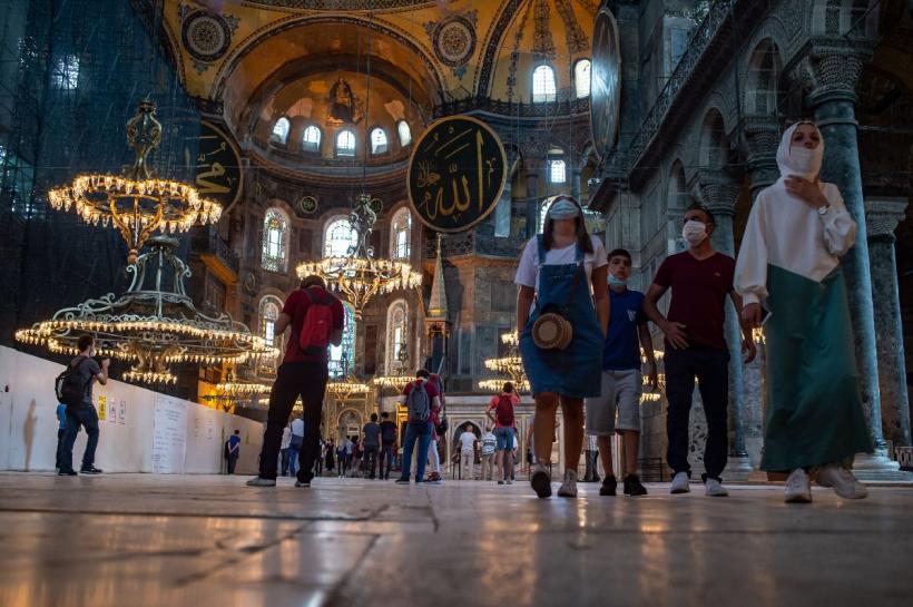 Fosta basilică Sf. Sophia din Istanbul a devenit moschee
