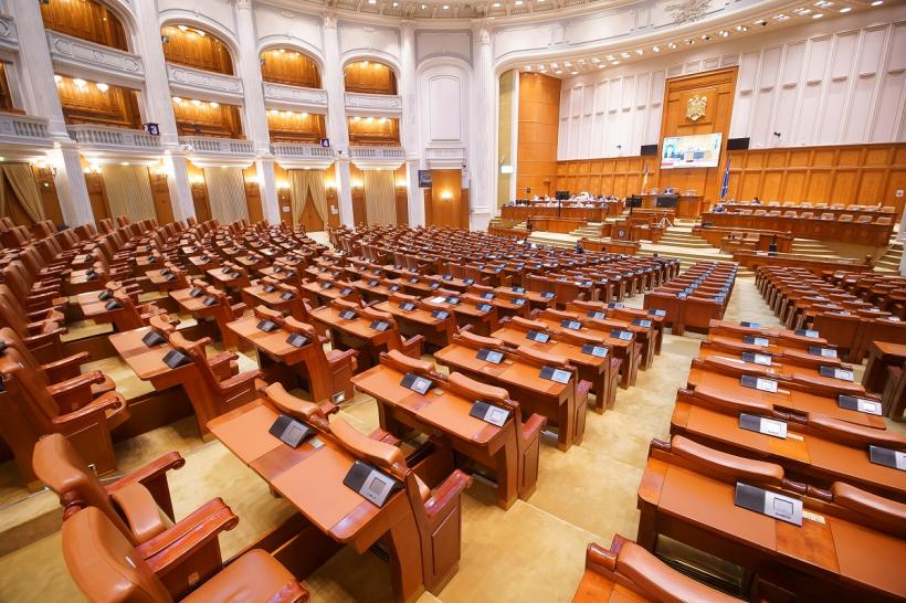 „Fără penali în funcții publice”, blocată în comisiile parlamentare