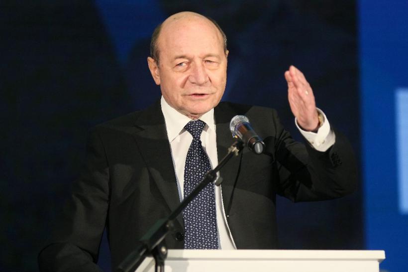 PNL nu-l vrea pe Băsescu rival al lui Nicușor Dan. USR, Ponta și ALDE vor amânarea scrutinului