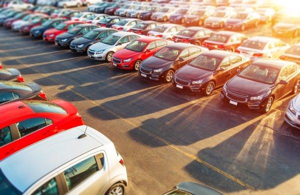 Cât cade piața auto în 2020