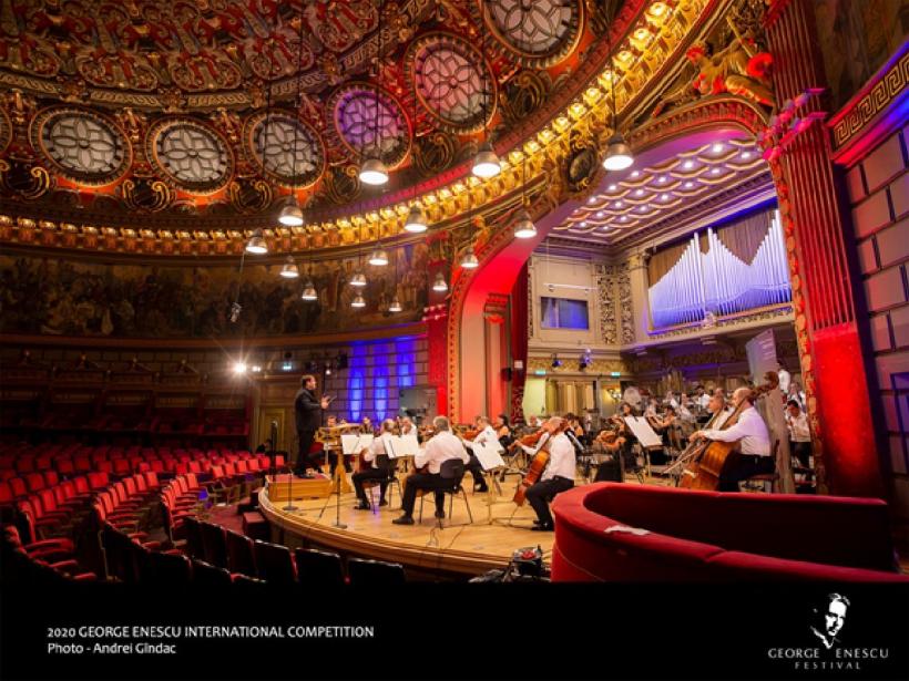 Peste 3000 de spectatori au fost în sala virtuală de concerte a Concursului Enescu la deschidere