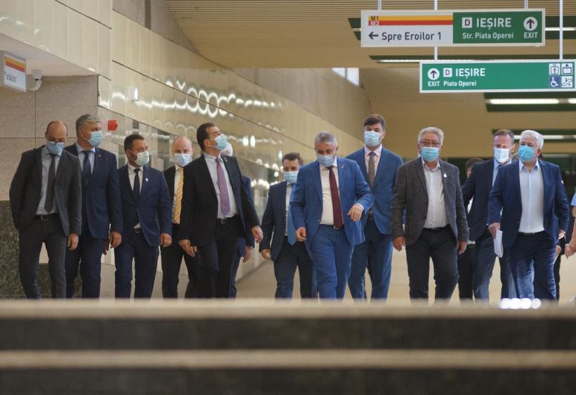 FOTO + VIDEO. Metroul din Drumul Taberei se deschide astăzi, după aproape 9 ani de la începerea lucrărilor. În prima zi, accesul este gratuit