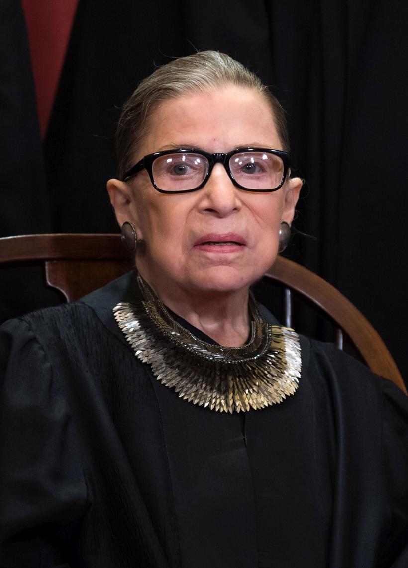 A murit judecătoarea Curţii Supreme a SUA, Ruth Bader Ginsburg, luptătoare pentru drepturile femeilor