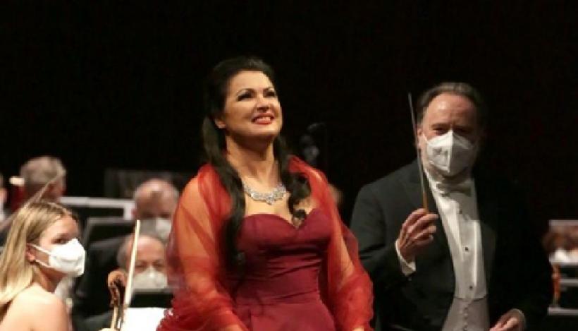 Diva Anna Netrebko, vindecată de Covid, s-a întors la Teatro alla Scala, într-un concert extraordinar