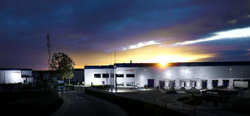 Autodoc investește milioane într-un nou depozit în Szczecin, Polonia. Retailerul online de piese auto își dublează spațiul logistic în Szczecin