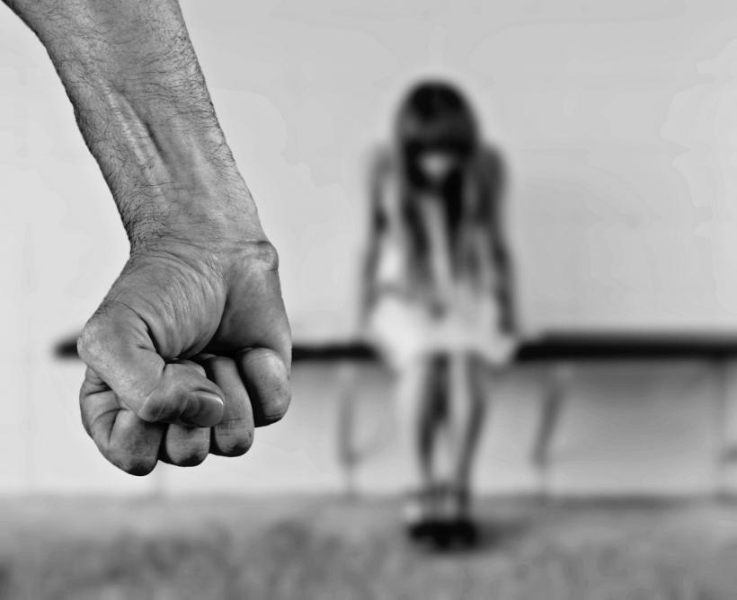 Una din trei femei, victimă a violenței domestice