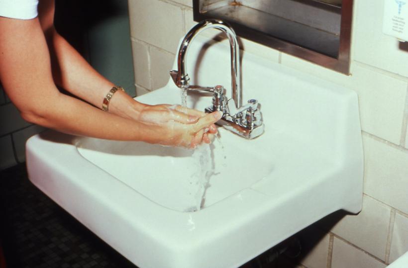 OMS: Una din patru instituții de asistență medicală nu dispune de apă