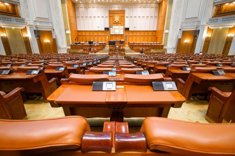Repartizarea mandatelor: PSD - 110 deputați și 47 senatori; PNL - 93 deputați și 41 senatori