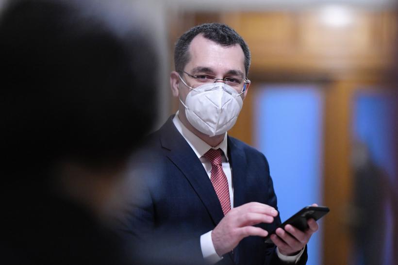 Vlad Voiculescu: Nimeni nu va sări rândul la vaccinare, politicienii nu au prioritate