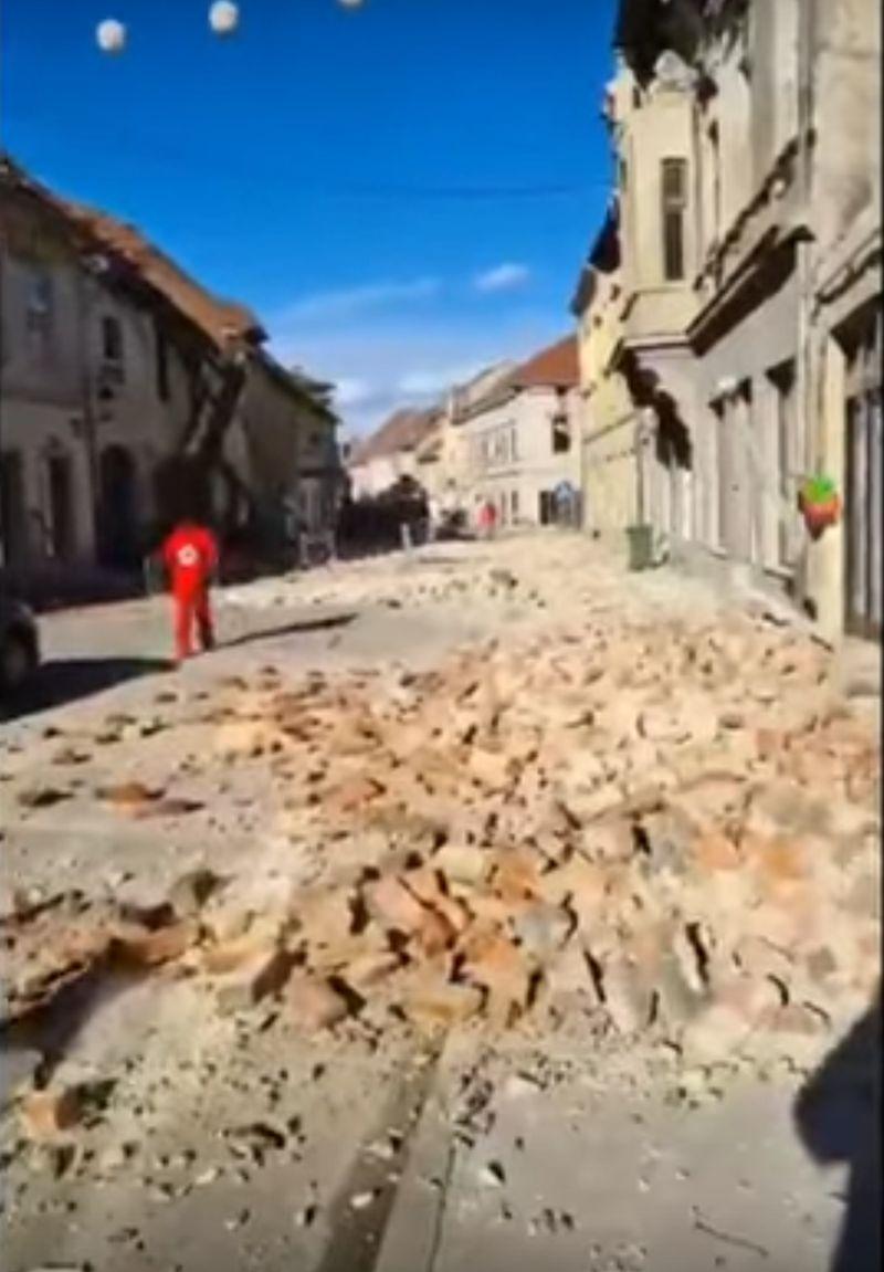 Cutremur puternic în Croația. Cel puţin şapte persoane au murit. Primarul din Petrinja: Jumătate din oraş este distrus