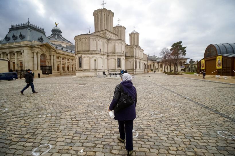 Cum se vor desfăşura manifestările de Bobotează 2021. Patriarhia a făcut public orarul evenimentelor liturgice 18733796