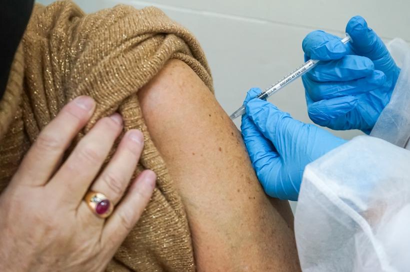 Românii vor fi vaccinați cu serul Moderna din 1 februarie