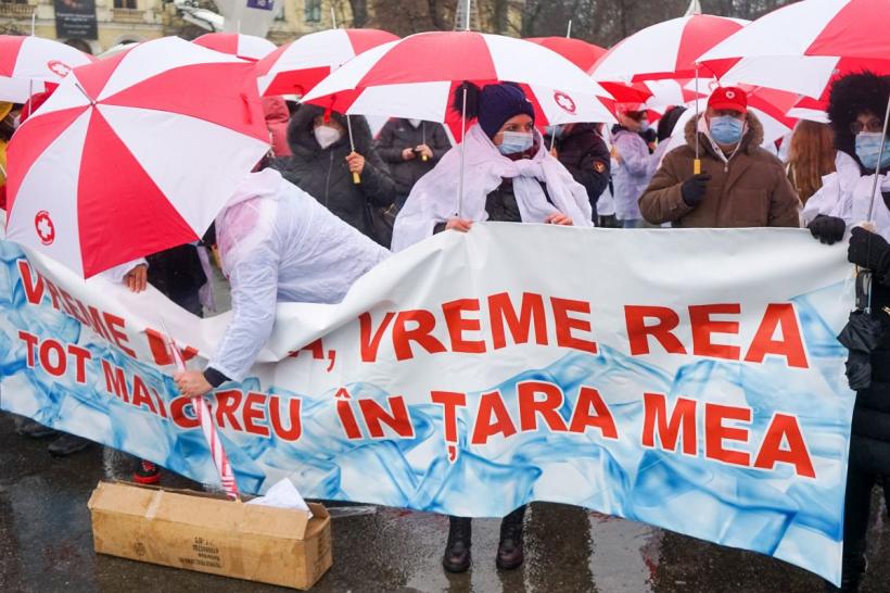 Sindicaliștii de la SANITAS au iesit din nou în stradă, nemulțumiți de înghețarea salariilor
