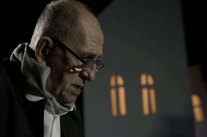 Premieră cu MANTAUA, după N.V. Gogol, în regia lui Alexandru Lustig 18737870