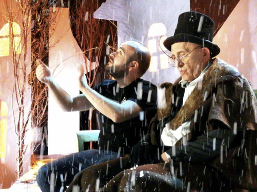 Premieră cu MANTAUA, după N.V. Gogol, în regia lui Alexandru Lustig 18737876