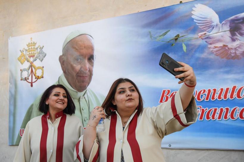 Papa vrea să-i convingă pe creștini să nu plece din Irak