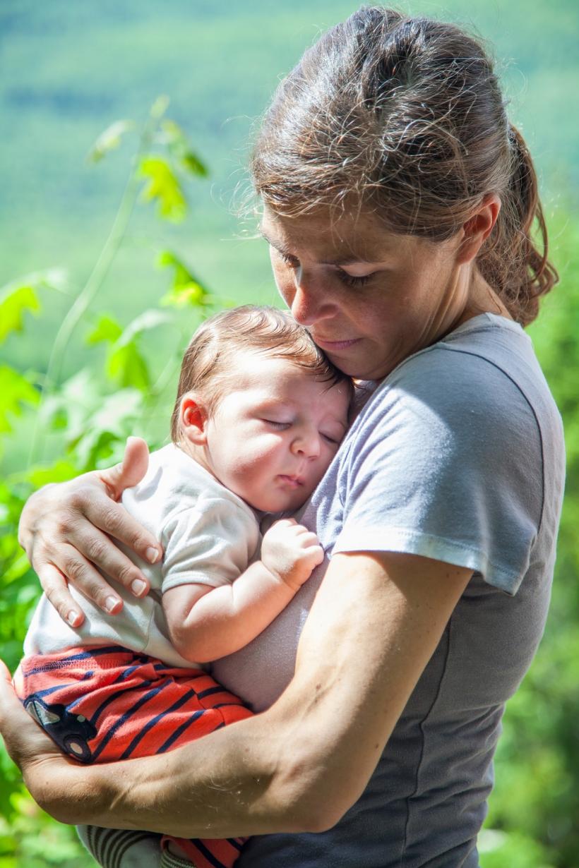 Vaccinarea anti COVID-19 femeilor însărcinate oferă protecție bebelușilor