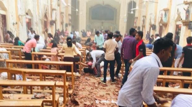 Atentat cu bomba la o biserică din Indonezia. 14 persoane au fost rănite, atentatorii au murit