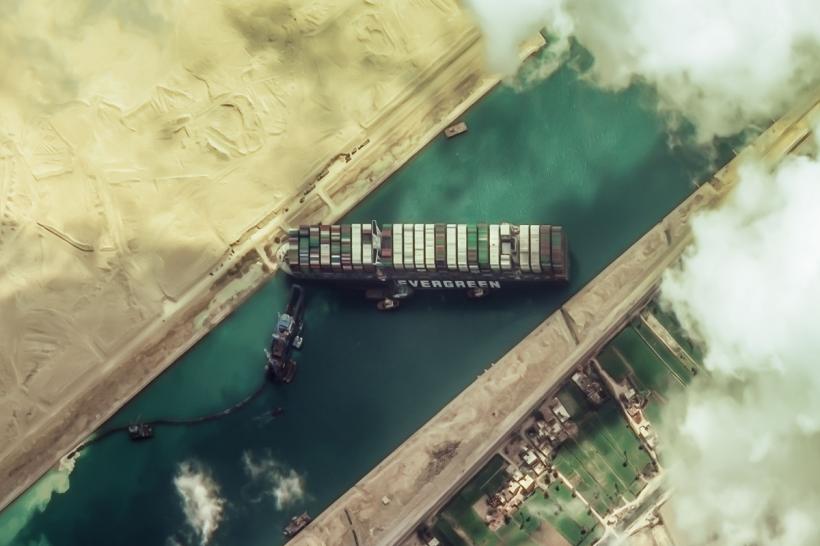 Canalul Suez a fost deblocat. Nava Ever Given a fost pusă în circulație