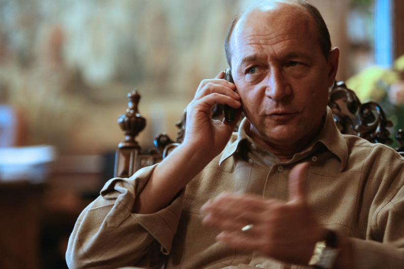 Băsescu și-a turnat la Securitate un coleg din cauza unui ceas și a doi butoni