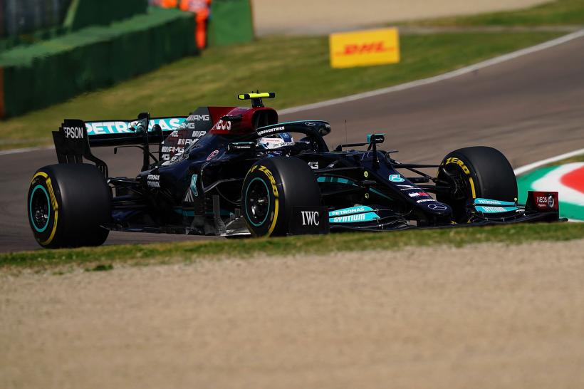 Formula 1: Lewis Hamilton pleacă din pole-position în Marele Premiu de la Imola