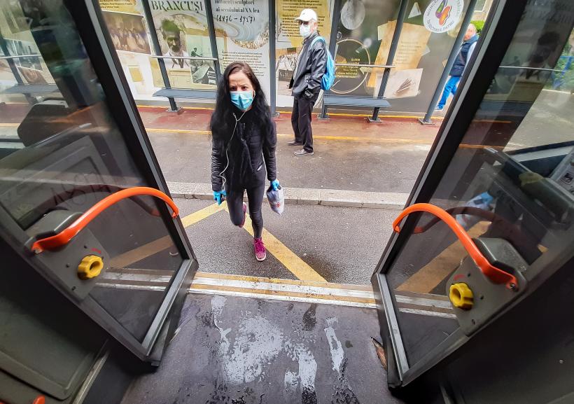 Ce spune Nicușor Dan despre majorarea tarifelor la transportul public