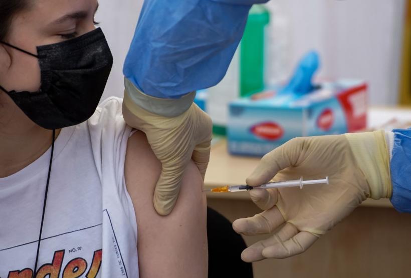 România a furat startul în vaccinarea copiilor de 12-15 ani