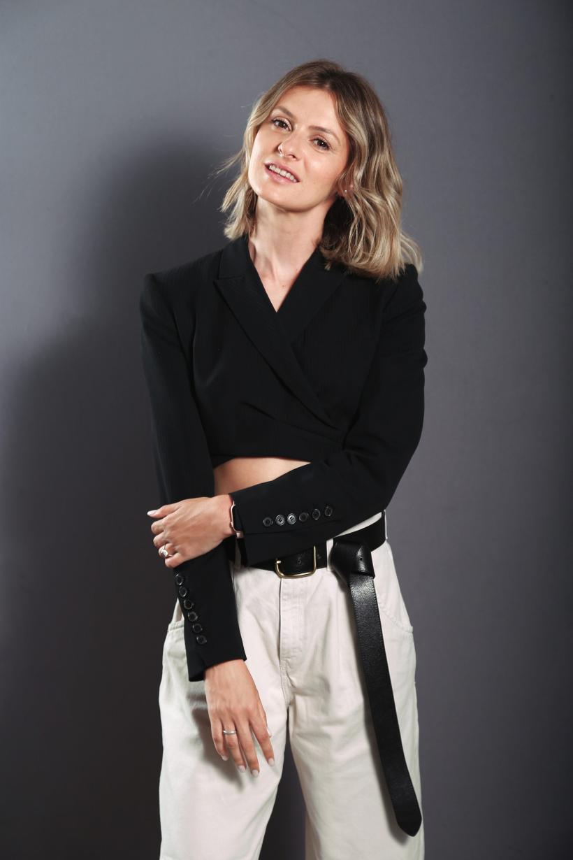 Ioana Abur şi Ioana Blaj complică acţiunea la finalul acestui sezon Adela 18748893