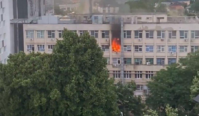 VIDEO UPDATE Iaşi: Incendiul de la Spitalul de copii - lichidat. Nu sunt raportate victime