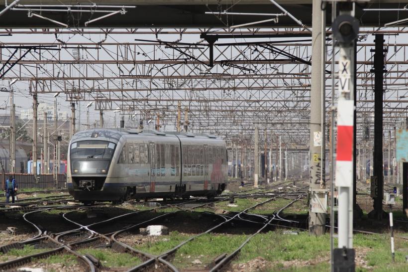 Circulația feroviară se defășoară cu dificultate pe ruta Strehaia - Tâmna