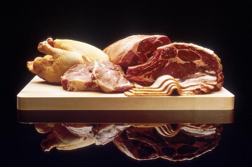 Importurile de carne, aproape de cinci ori mai mari decât exporturile