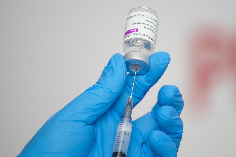 Vaccinurile ARN mesager au eficiență de 88% în fața tulpinii Delta 