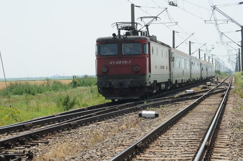 S-a reluat circulația cu locomotive electrice între Fetești și Bărăganu