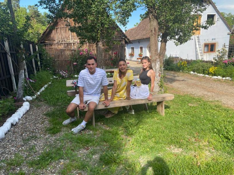 Mara Oprea, vacanţă în Grecia înainte de revenirea pe platoul de filmare Adela 18755016