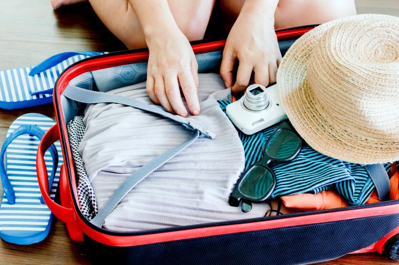 Cele șapte articole esențiale din bagajul de vară