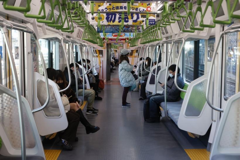 Atacatorul cu cuțitul într-un tren de navetiști din Tokyo a vrut să omoare „femeile fericite”