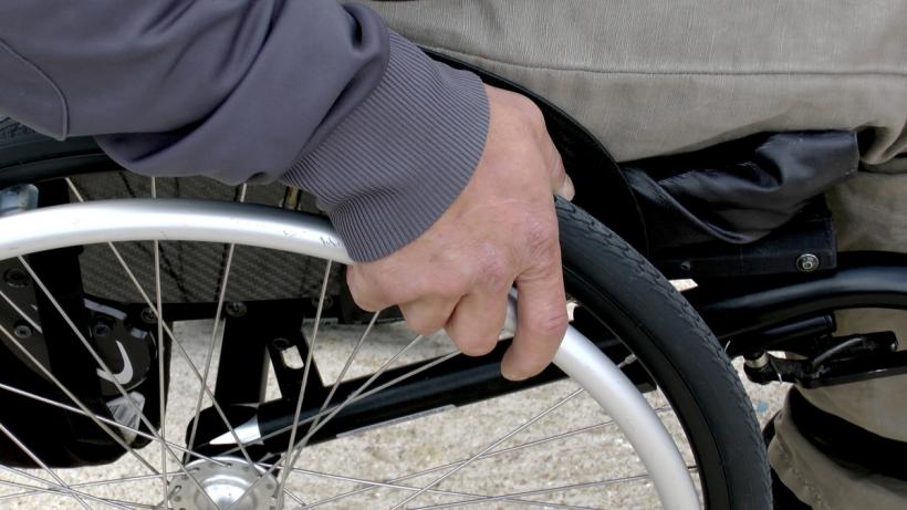 Ministerul Muncii: 856.069 persoane cu dizabilităţi erau înregistrate la 31 martie 2021