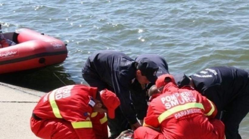 Cinci bulgari, salvați după ce s-au răsturnat cu velierul pe Dunăre