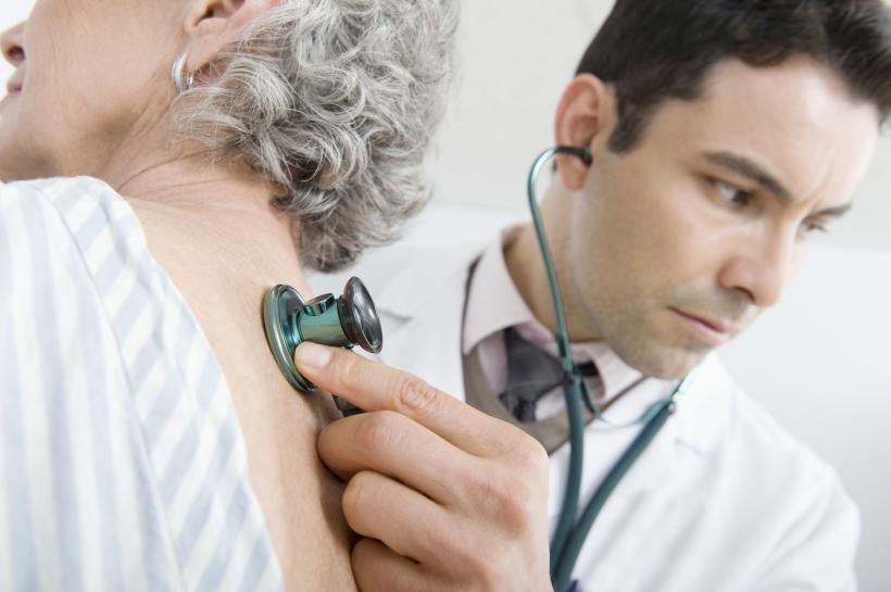 Sanitas: Medicii se vor putea pensiona în continuare la vârsta general valabilă