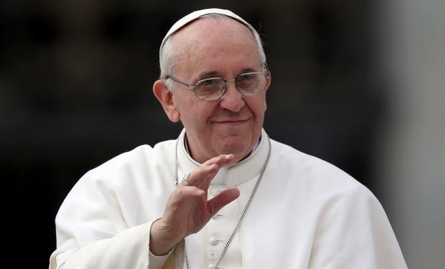 Papa Francisc a ajuns în Ungaria, în prima vizită oficială după operație