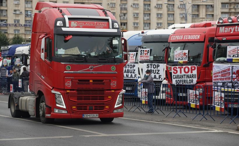 Deciziile guvernului îngroapă transportatorii. Protest în Piața Victoriei