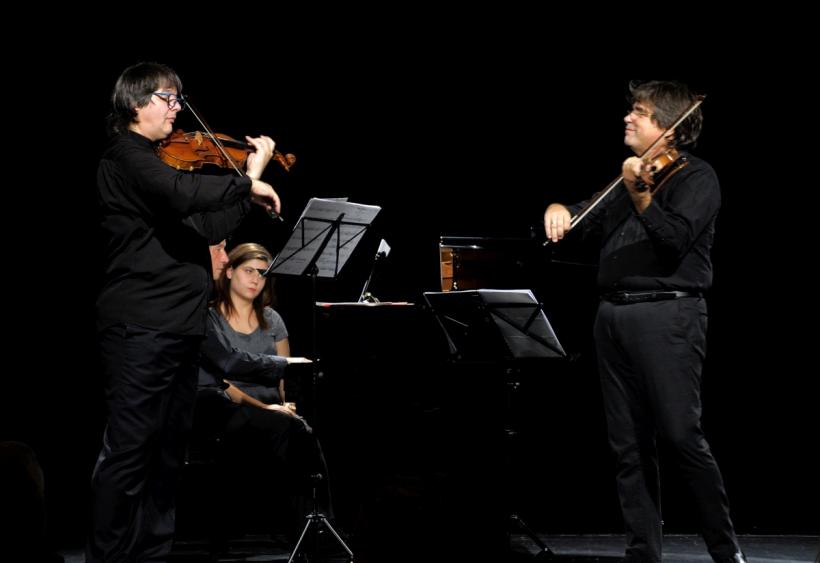 Duelul viorilor - Stradivarius versus Guarneri  la Sala Radio din Bucureşti pe 30 septembrie