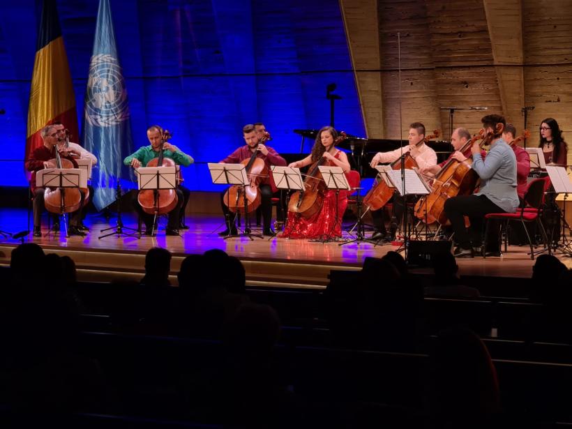 Peste 100 de ambasadori și diplomați acreditați la UNESCO prezenți în publicul  concertului de la Paris ce a marcat 65 de ani de la aderarea României la UNESCO