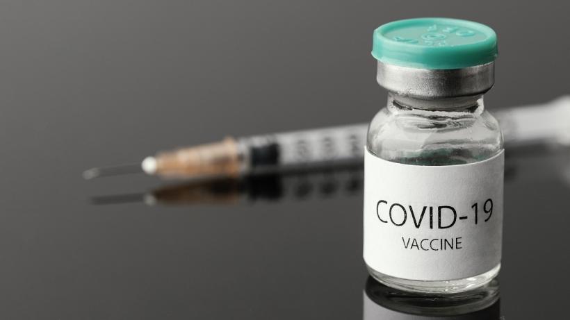 Risipă de vaccinuri anti COVD-19. România dispune de 3,7 milioane de doze. Sute de mii de seruri sunt aruncate