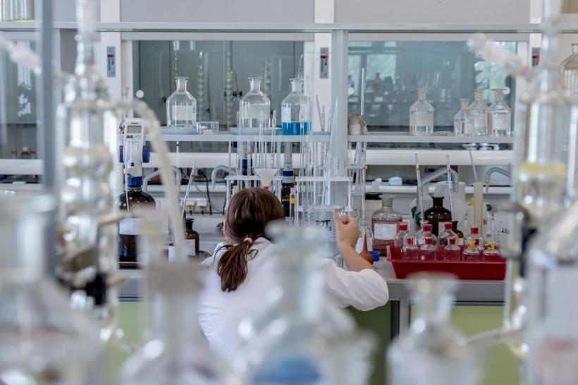 CE propune o introducere progresivă a noului regulament privind dispozitivele in vitro