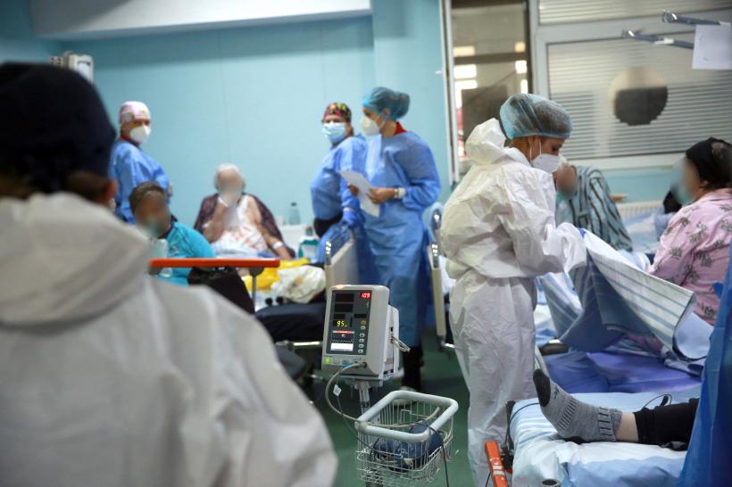 Medic: „Până nu oprești sursa infectărilor, spitalele nu vor face față”