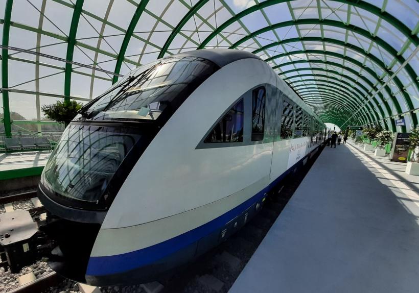 România trece la ora de iarnă, 64 de trenuri își vor adapta orarul de circulație