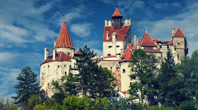 Castelele Bran și Peleș, cele mai populare locuri din România în căutările pe Google Maps